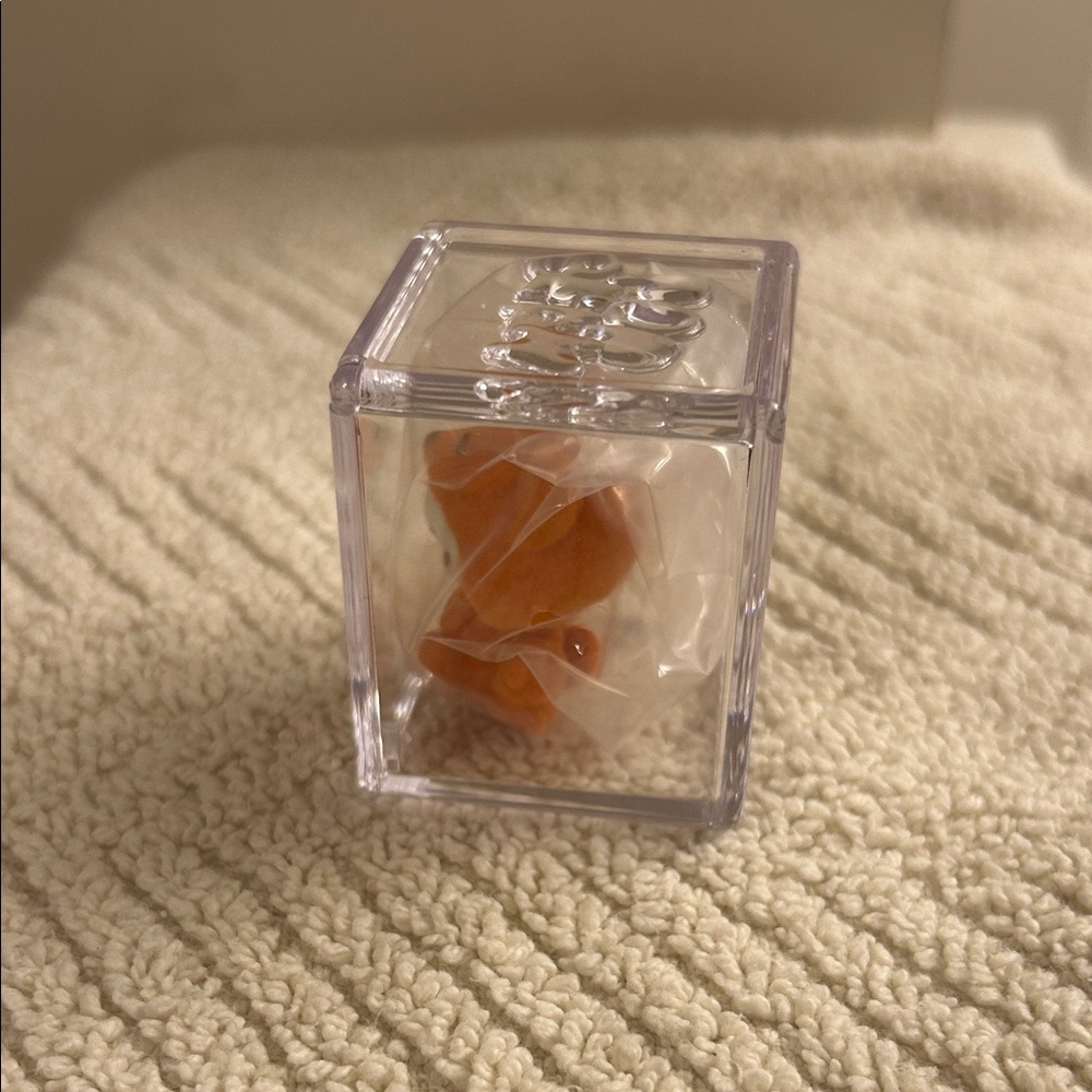Pop Mart Pop Bean Pajama Cross Dressing Orange Dimoo Sitting Fox w/ Display Box - Picture 5 of 12